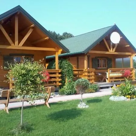 In Mit Terrasse Und Garten By Interhome בית נופש רוסינובו