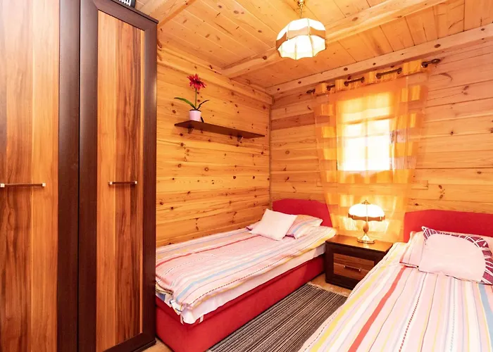 In Mit Terrasse Und Garten By Interhome רוסינובו