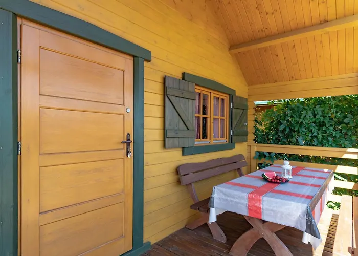 In Mit Terrasse Und Garten By Interhome *